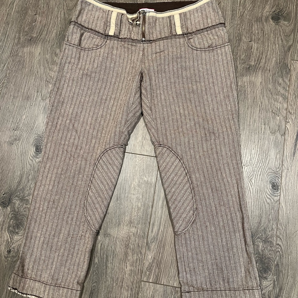 Low waist capris
